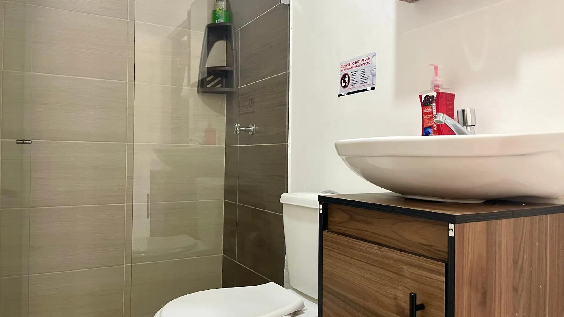 Explora La Magia De Laureles Apartment Medellin