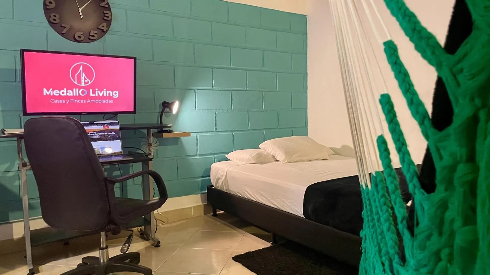 Explora La Magia De Laureles Apartment Medellin